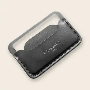 Porta-cartões Triplo com Bolsos Escalonados